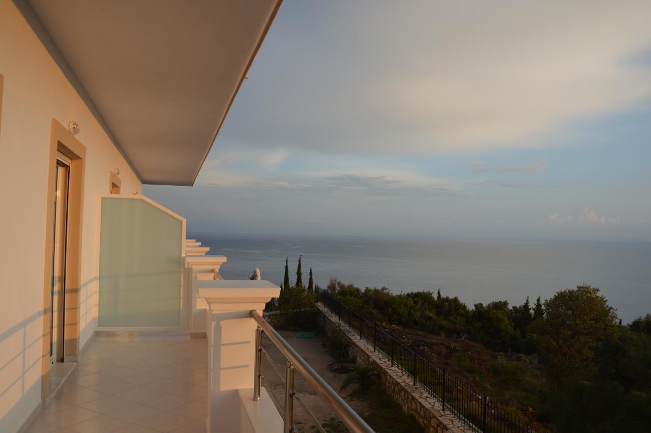 Mihalis Apartments Himare Ngoại thất bức ảnh
