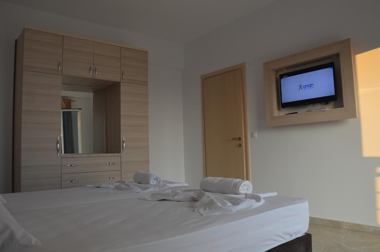Mihalis Apartments Himare Ngoại thất bức ảnh