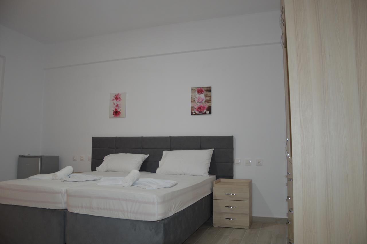 Mihalis Apartments Himare Ngoại thất bức ảnh