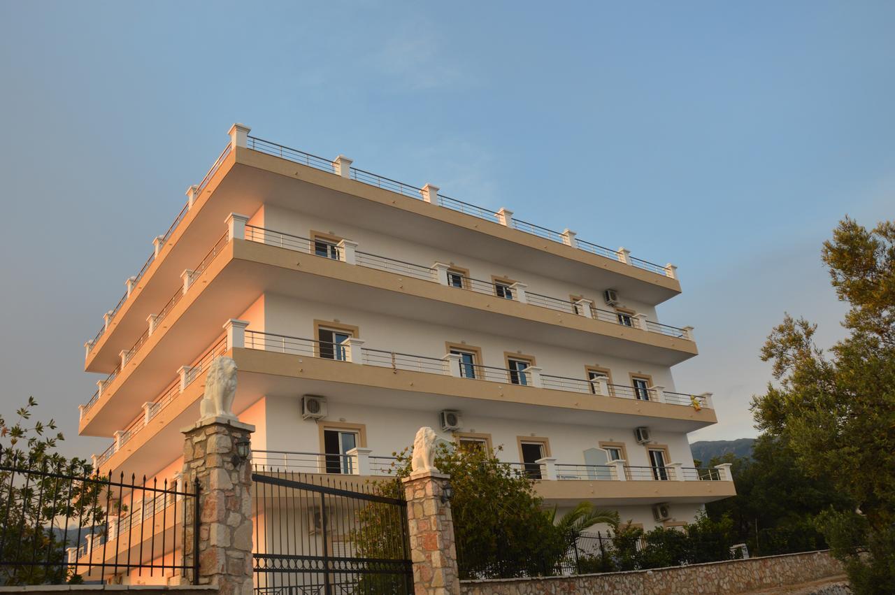 Mihalis Apartments Himare Ngoại thất bức ảnh