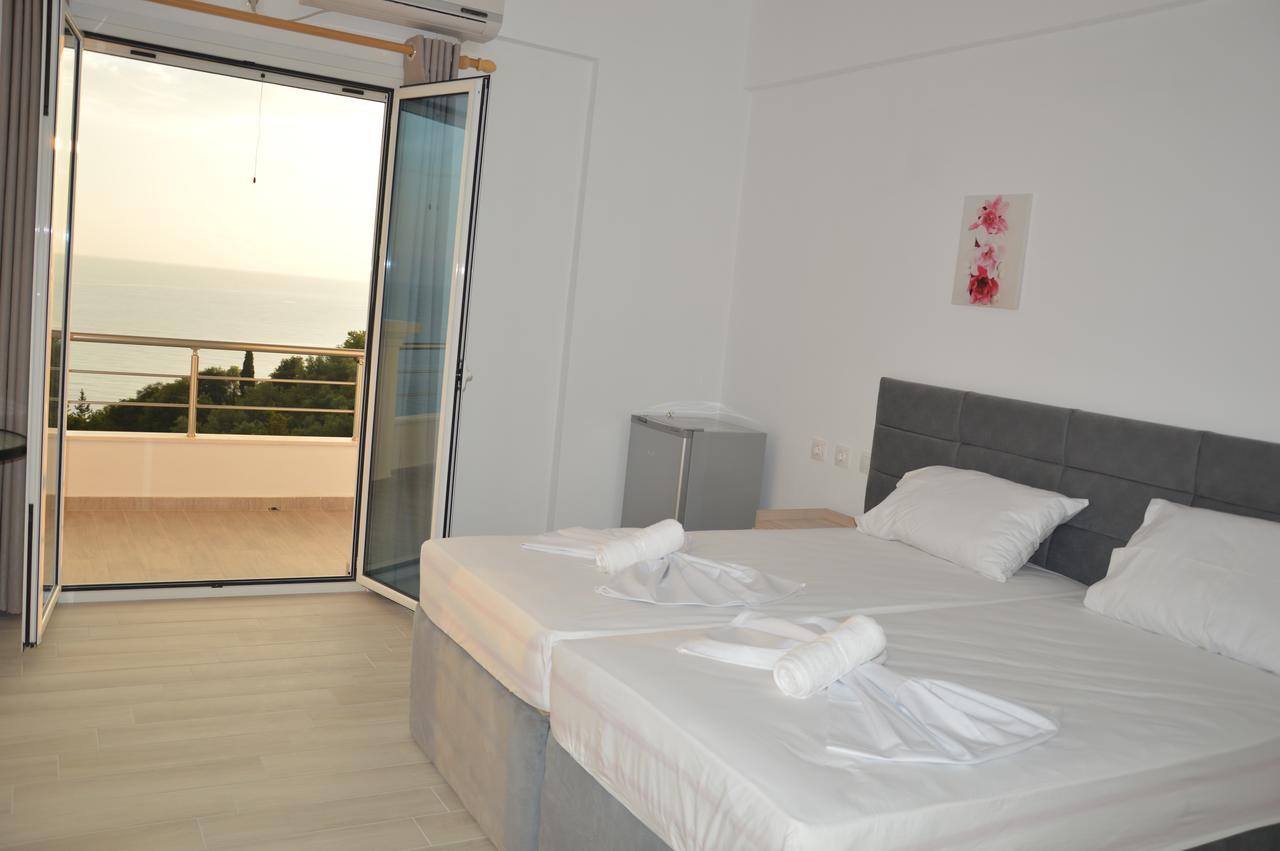 Mihalis Apartments Himare Ngoại thất bức ảnh