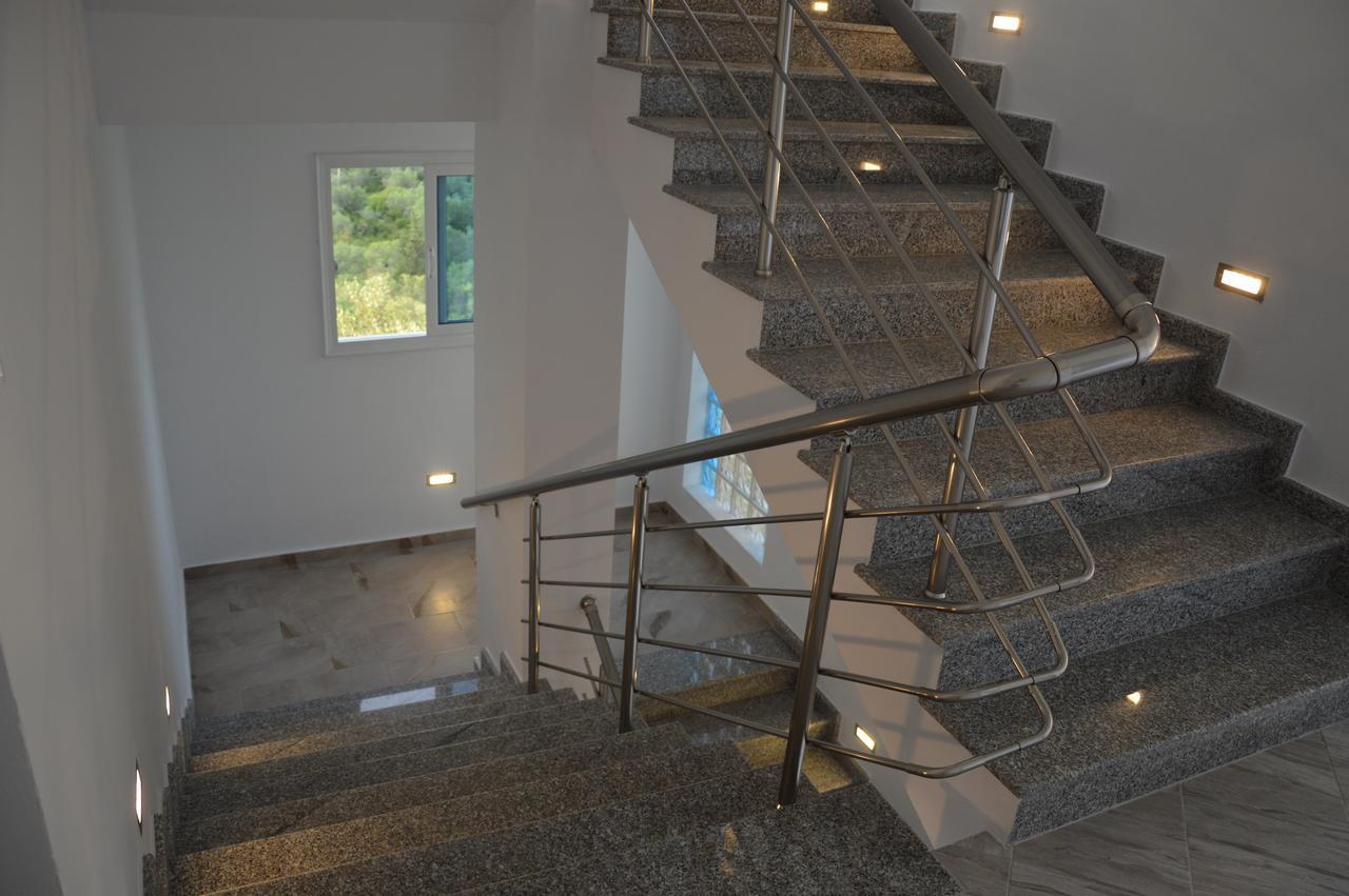 Mihalis Apartments Himare Ngoại thất bức ảnh