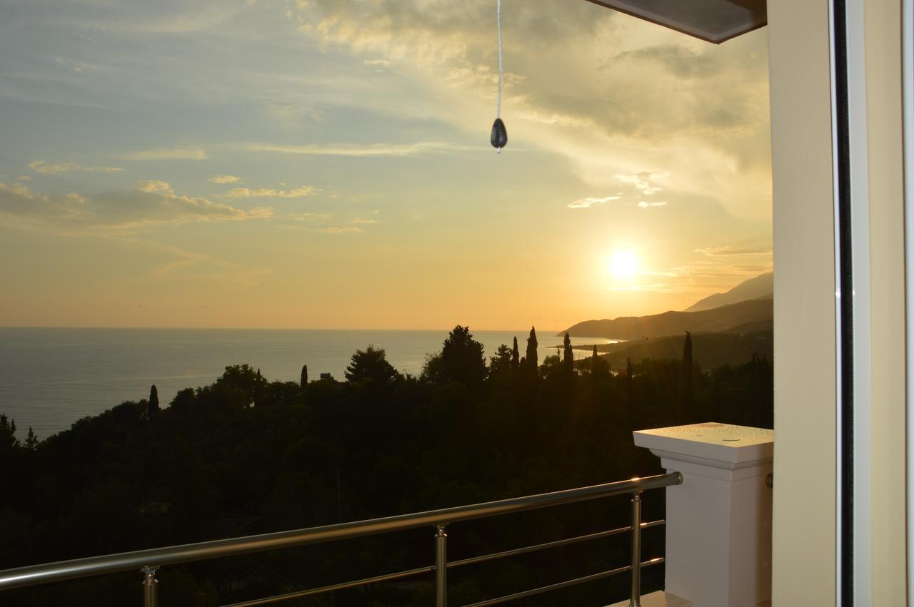 Mihalis Apartments Himare Ngoại thất bức ảnh