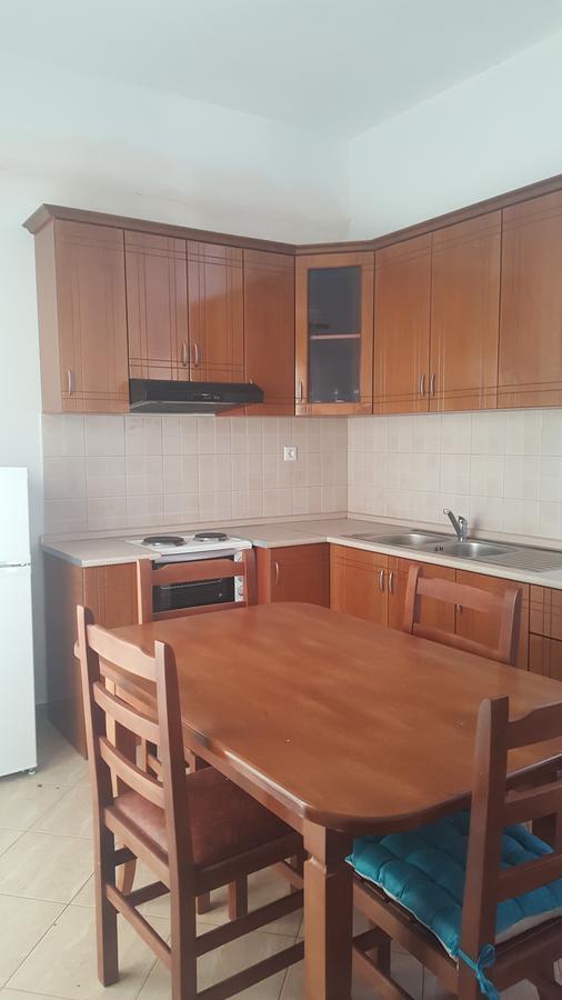 Mihalis Apartments Himare Ngoại thất bức ảnh