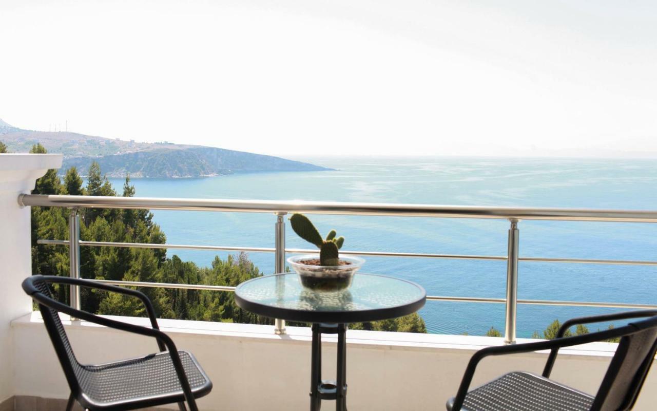 Mihalis Apartments Himare Ngoại thất bức ảnh