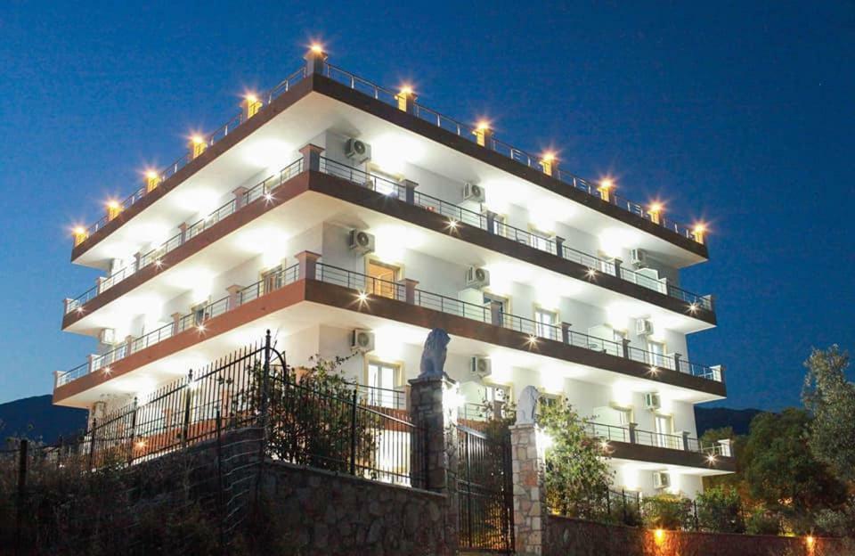 Mihalis Apartments Himare Ngoại thất bức ảnh